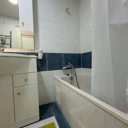 Excelente Em Apartamento *