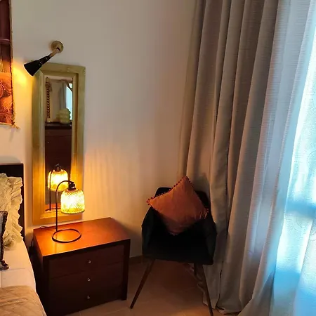 Excelente Em * Αλμπουφέιρα